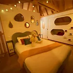 Luxury tent Le Chateau Des Fees