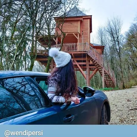 Le Château Des Fées Campismo de Luxo Illoud