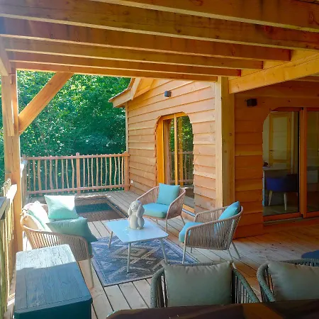 Campismo de Luxo Le Château Des Fées Illoud