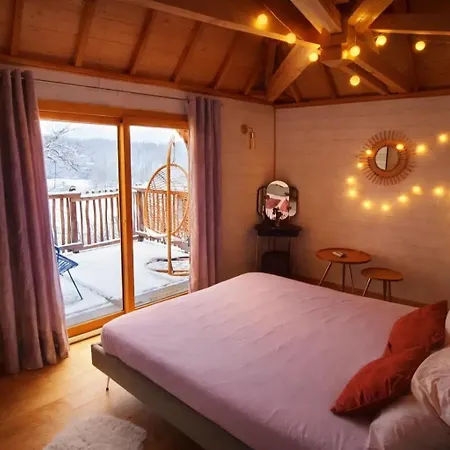 Le Château Des Fées Campismo de Luxo Illoud