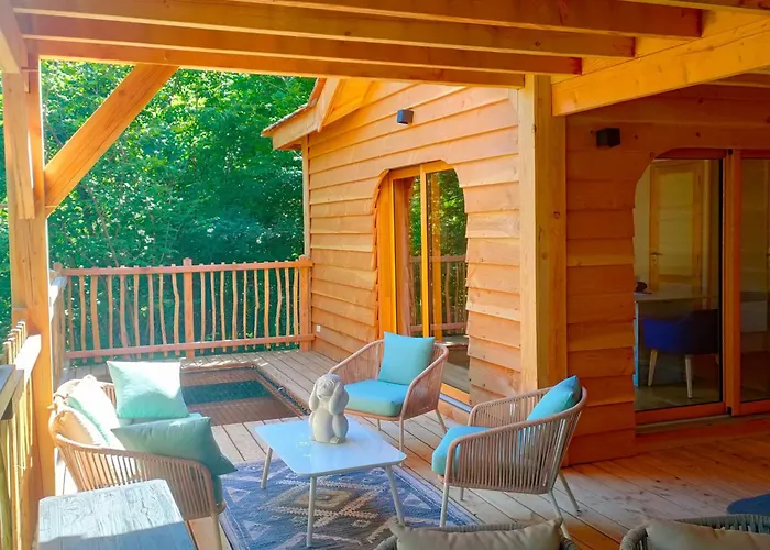 Luxe tent Le Chateau Des Fees Illoud